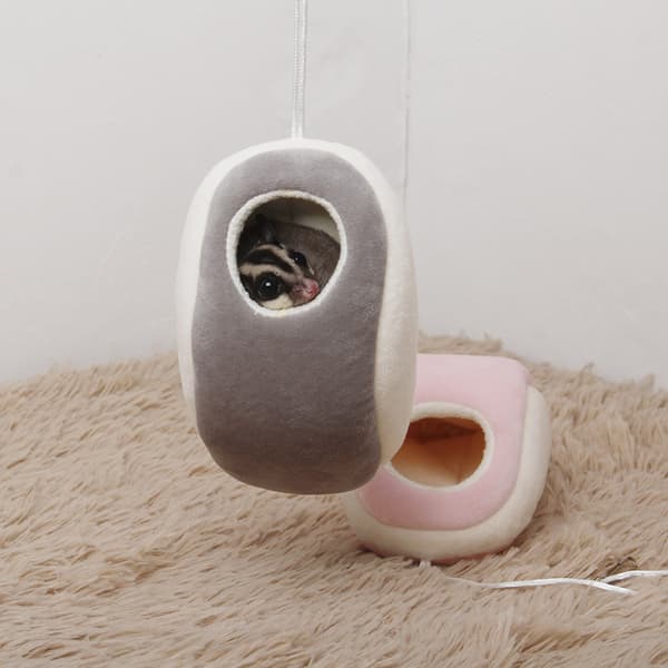 2 lemmikkipesää, hamsterinpesä ja marsunpesä