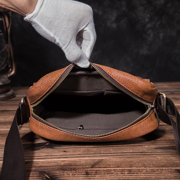 Premium Läder Crossbody Väskor för Män – Messenger Väska för Män