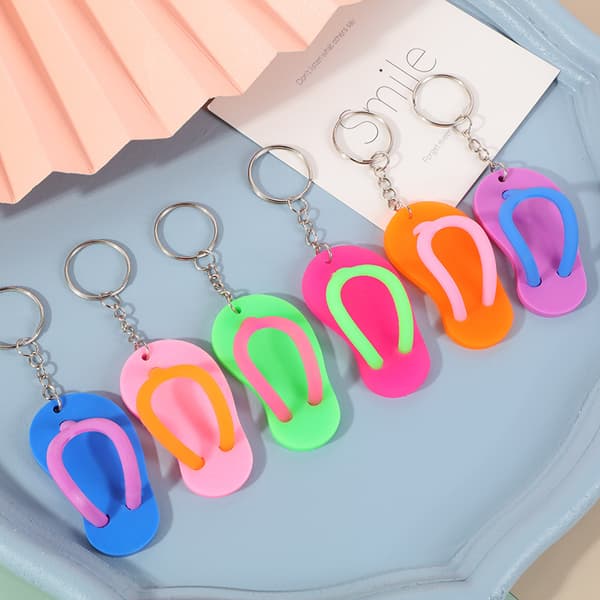 Legetøjsgavepose 12 pakker med 6 farver - Nøglering Flip-flops