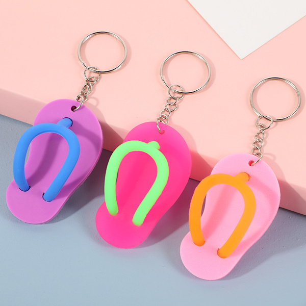 Legetøjsgavepose 12 pakker med 6 farver - Nøglering Flip-flops