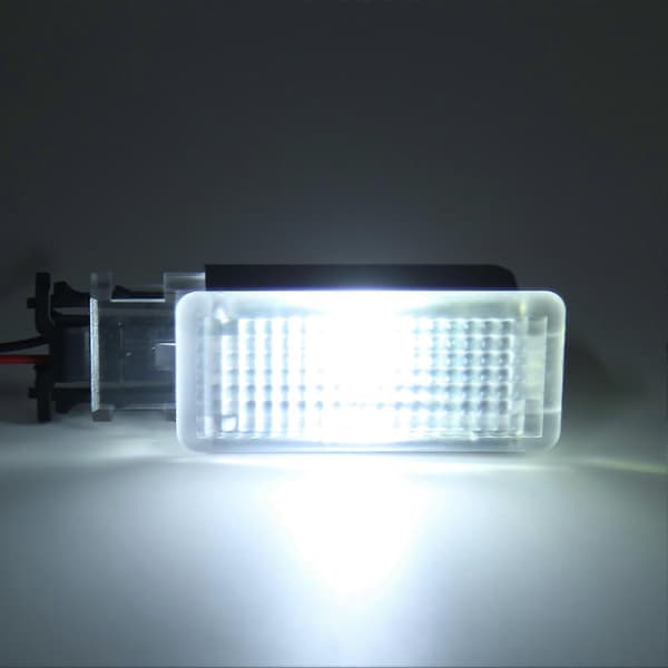 Fodtrin Space Lampe 5GG947409 Bageste Fodrumslys Med Ledningsnet Stik Erstatning til MK7 2014-2018