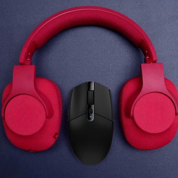 Trådløs gamingmus, Tri-Mode Connectivity USB-C Bluetooth for problemfri skift, ultralet 5600DPI optisk sensor kompakt design med Black