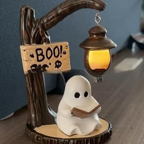 Halloween Spøkelsesfigur, Spøkelse Leselampe Design: Unik 3D Nattlys, Gave og Skrivebordsdekorasjon
