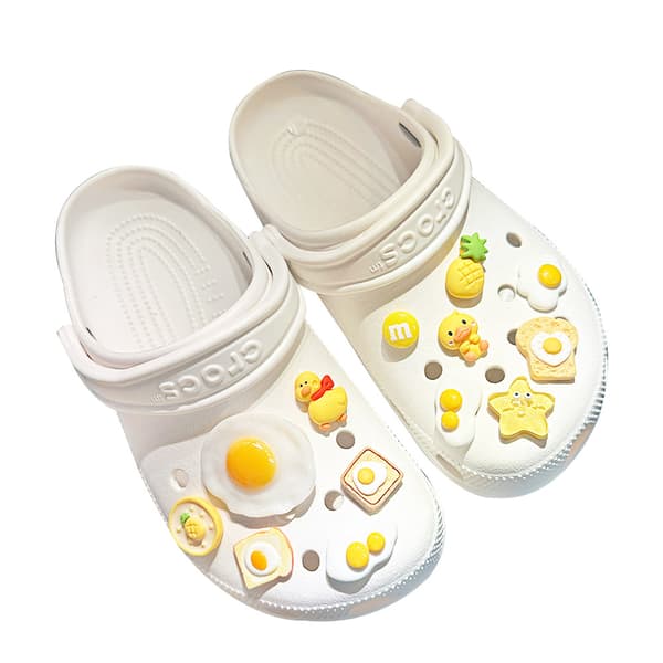 13 stk. store og små omeletsko-tilbehør til Croc Charms