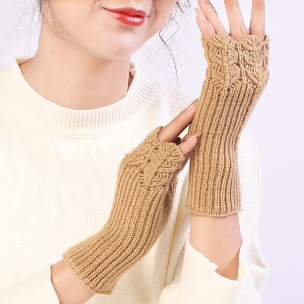 Beige strikkede handsker uldhandsker