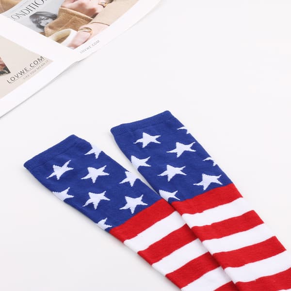 Klassiska, coola strumpor för damer med amerikanska flaggan, röd/vit