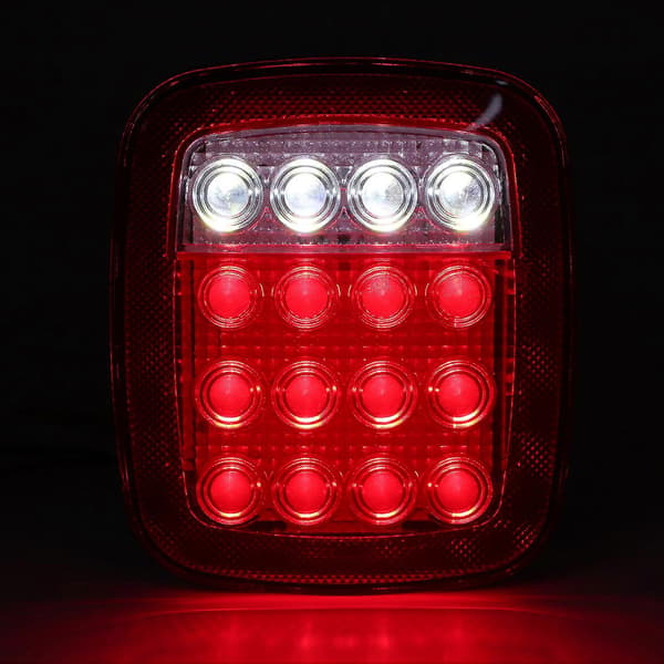 2 stk. LED-baglygter bagbremselygter stop-baklys passer til Jeep Wrangler CJ 76-06