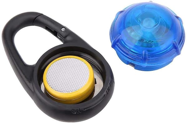 LED-koiranriipus vilkkuvalla LED-varoitusklipsillä