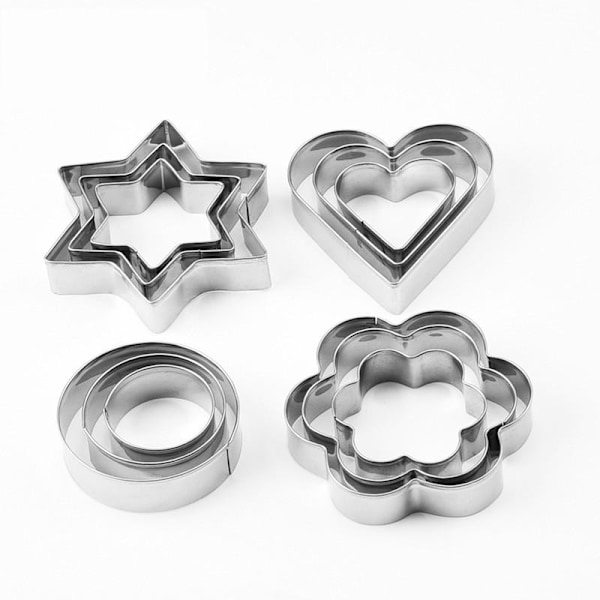 12st Bakredskap, Bakformar , Utstickare, Pepparkaksformar Silver