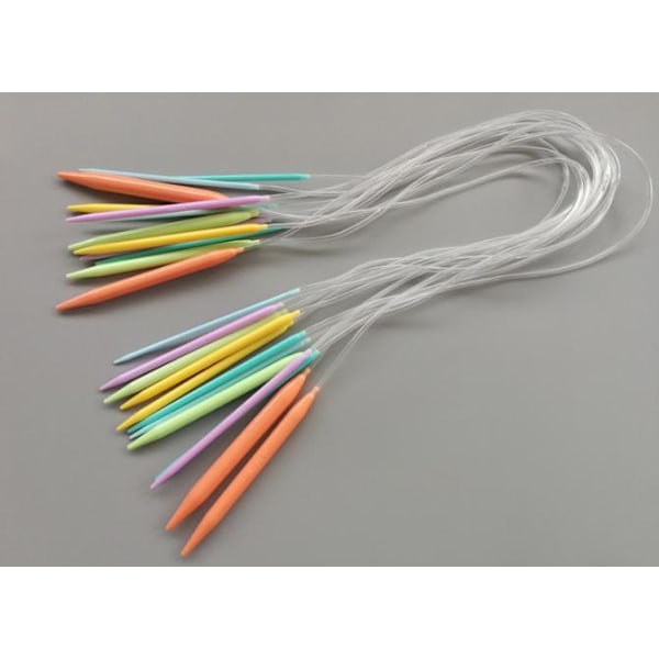 N049 - Set med 12 st. färgglada rundstickor 80 cm i plast multifärg one size