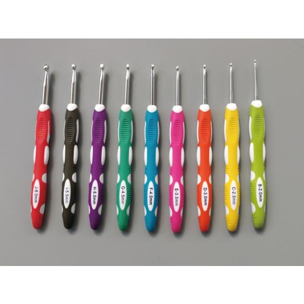 N022 - Set med 9 st. ergonomiska virknålar multifärg one size