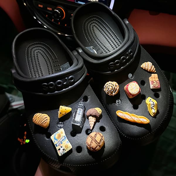 12 stk. brød sjokolade Sko Tilbehør for Croc Charms for tenåringer