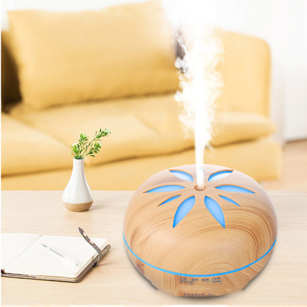 Aroma Diffuser, 550ML Luftfugter Ultralydforstøver, Rumfugter Aromaterapi Olier Duftlampe med 7 Farver LED Lyst Træ