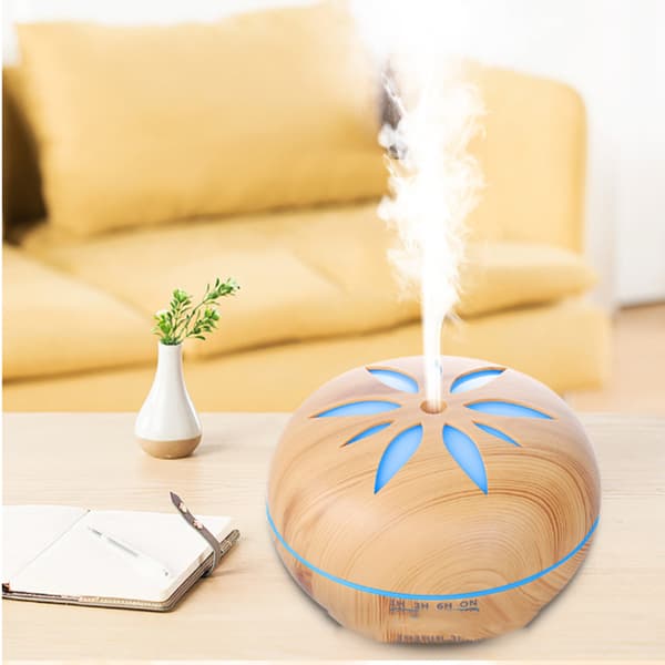 Aroma Diffuser, 550ML Luftfukter Ultralydforstøver, Romfukter Aromaterapi Oljer Duftlampe med 7 Farger LED Lyst Tre
