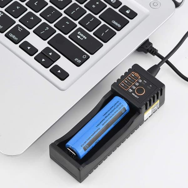 LiitoKala lii-100B Mini USB Multifunksjons Batterilader Kompatibel 118650 26650 16340 14500