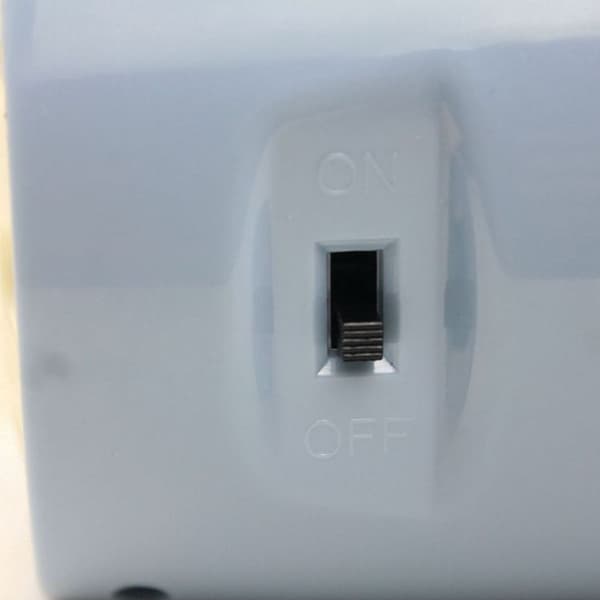 1008 Digital vekkerklokke med sidevendingsfunksjon, tilpassbar, automatisk sidevending