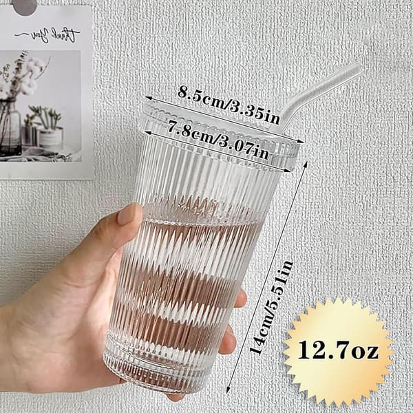 Lasinen juomalasi raidallinen lasimuki kahvimuki kannella ja pillillä KANSI
