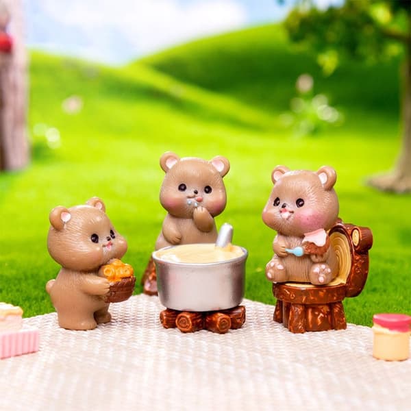 Camping Small Brown Bear Statue Miniature Cartoon Bear Figurines