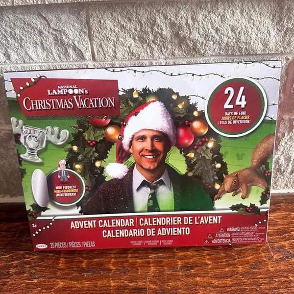 Julekalender 2024 med 24 overraskelser til børn og voksne Flad stil Flat style