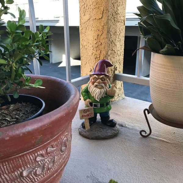 Puutarhatonttu, hauska puutarhakoriste GNOME-mies, puutarhatonttu KLB