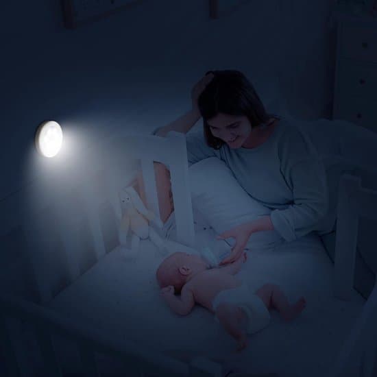 LED-sensor natlamper, 3-pak, batteridrevne, trådløse selvklæbende, med PIR-lyssensor, hvid.