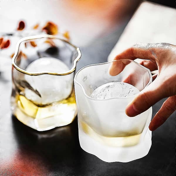 Ice Ball Maker, Spherical Ice Cube Mold with Funnel - 6 Large Ice Cube Spheres 6.35 cm in Diameter, Round Ice Cube Mold