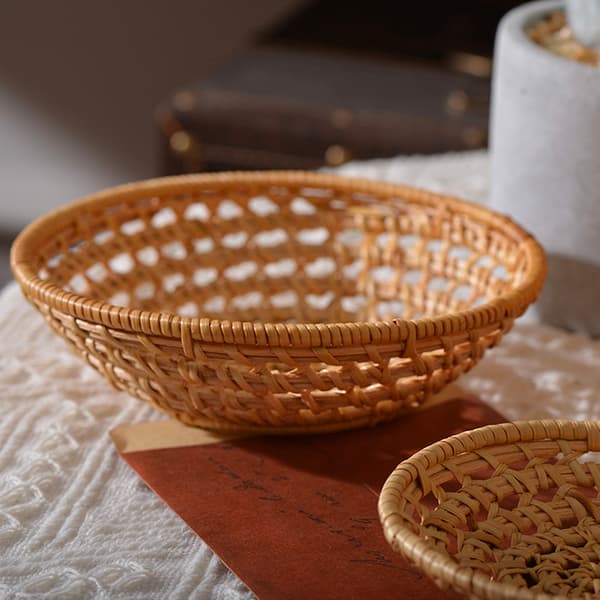 Fruit Basket Bread Basket Compartment Storage Basket Rattan Woven Fruit Basket Bread Serving Basket Round Shallow Basket