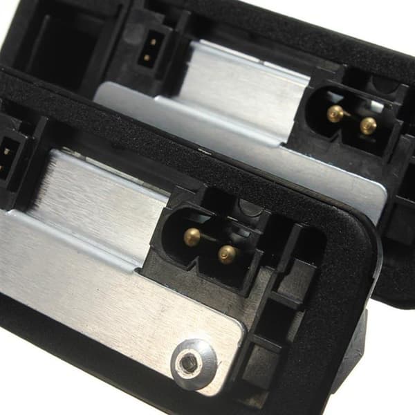 1 pari 12V 18 LED-rekisterikilven valoja 3-sarjan E36 1992-1998