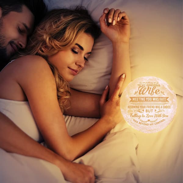 Valentinsdagsgaver til kone - Gravert månelampe nattlampe diameter 12 cm