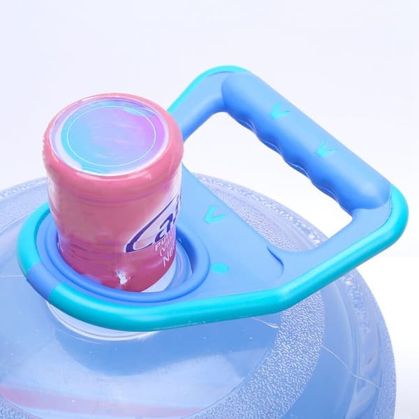 Bucket Holder 5 Gallon Bucket Drinking Bottle Holder Press with Rubberized Non-slip Backing-Blue