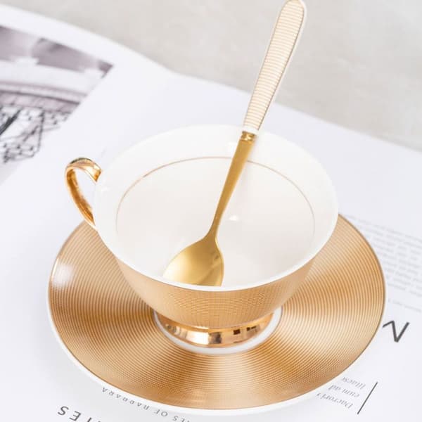 Kaffesæt i højkvalitets benporcelæn, 3 dele
