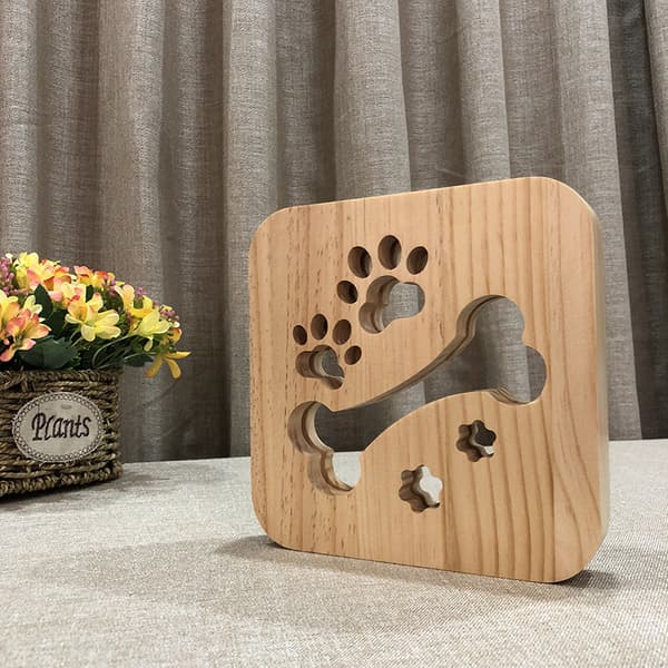 USB-drevet nattlampe i tre med 3D-dyrefotdesign