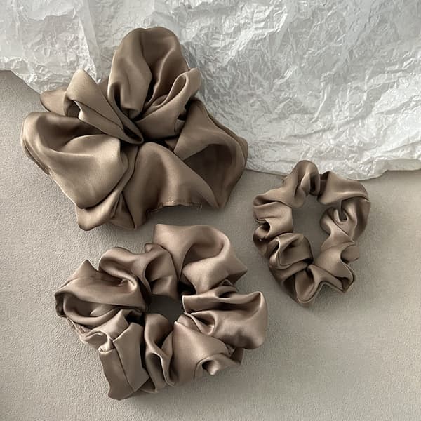 2-pack (svart) satin hårsnoddar scrunchie hårsnoddar färgglada scrunchie rep för flickor kvinnor
