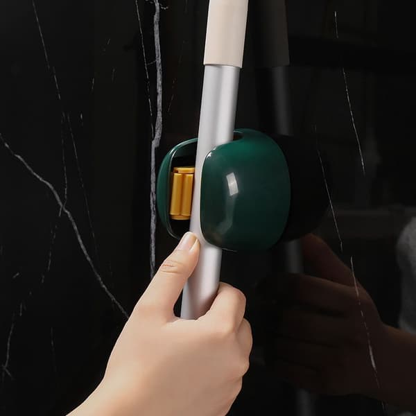 Grøn vægmonteret kost- og moppeholder, selvklæbende, ingen boring