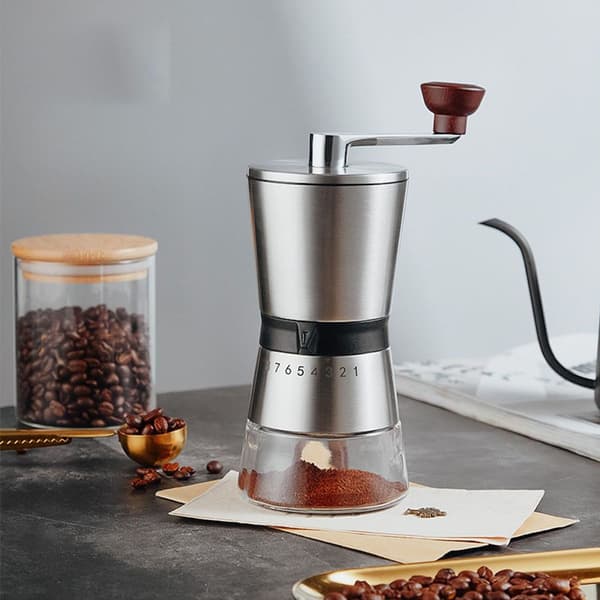 Finely Trimmed: Practical 8-Speed Coffee Grinder for Perfect Coffee Enjoyment on the Go KLB