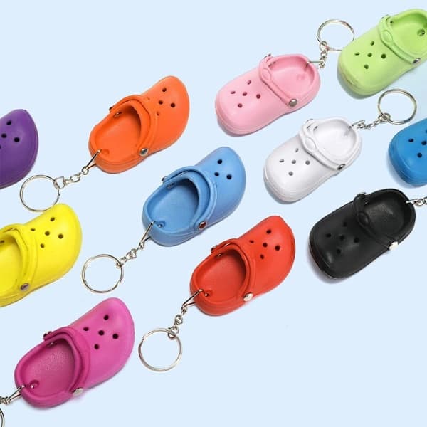 Uusi 3D MINI CROC SANDAALI AVAIMENPERÄ KENKÄ AVAINRIIPUS SÖPÖ TOFFELI AVAIMENPERÄ Täysin Uusi punainen red