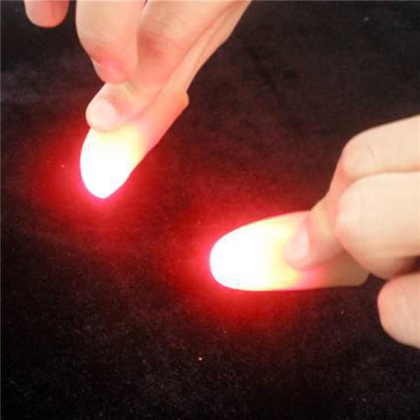 6 stk. lysende fingertricks LED-fingerlampe tommelfingerlys fingerprank-legetøj