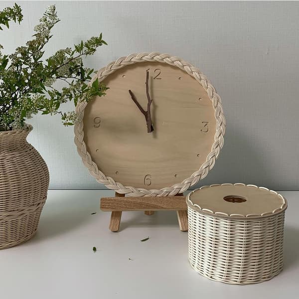 Rattan Creative Round Digital Silent Wall Clock Simple Decor
