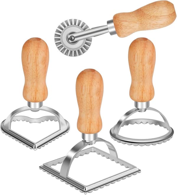 Sett med 4 raviolikuttere - Deigrulle - Deigkutter - raviolikutter - raviolimaker - Raviolimaker med trehåndtak