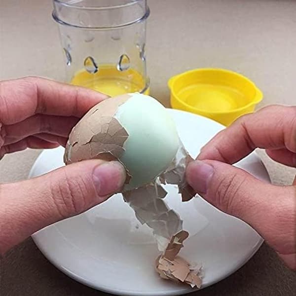 1x Egg Tong for Removing Hard-Boiled Eggs - Egg Peeler and Cracker - Egg Peeler - Shake and Peel - Kitchen Utensil for Opening Eggs - Egg Yolk
