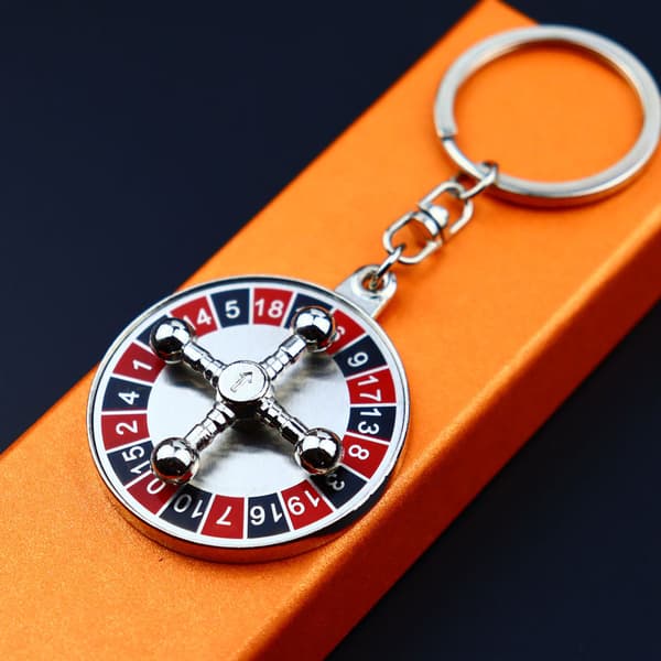 2 Pcs Metal Mini Russian Roulette Keychain Metal Wallets Key R DXGHC