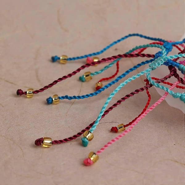 Fargerikt armbånd med tusenfrydfrø, justerbart boho-blomstersmykke gave til kvinner
