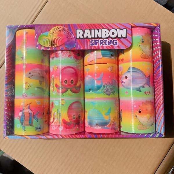 Regnbuefjærleke med havtema, magisk Slinky for barnebursdagsgave