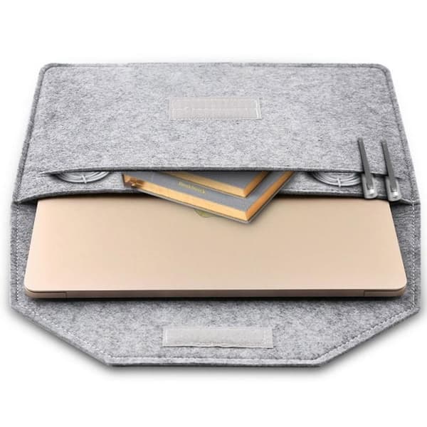 Laptopfodral i filtmaterial 17