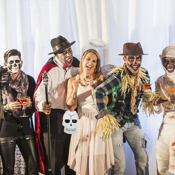 Halloween-godishink med dödskalledesign för godisförvaring