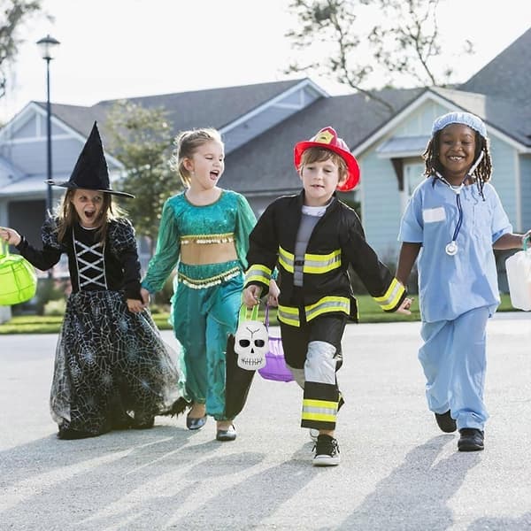 Halloween-godishink med dödskalledesign för godisförvaring