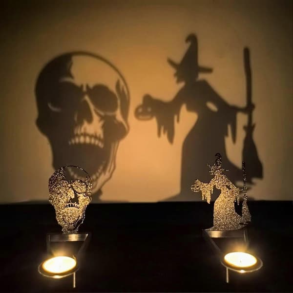 Skummel telysholder med skyggemotiv av ljåmann, gresskar og flaggermus til Halloween E