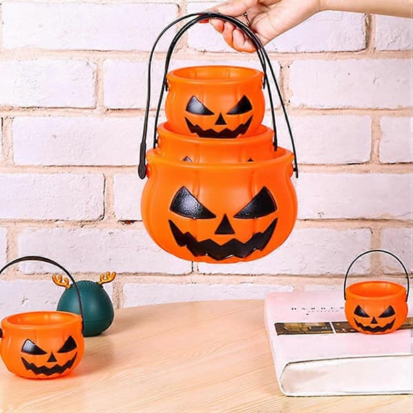 Oransje Halloween-godteribøtte som dekorasjon, 5 stk. plastbøtter