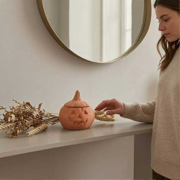 Gresskar-lysestake i harpiks – Halloween-skrivebordspynt Orange