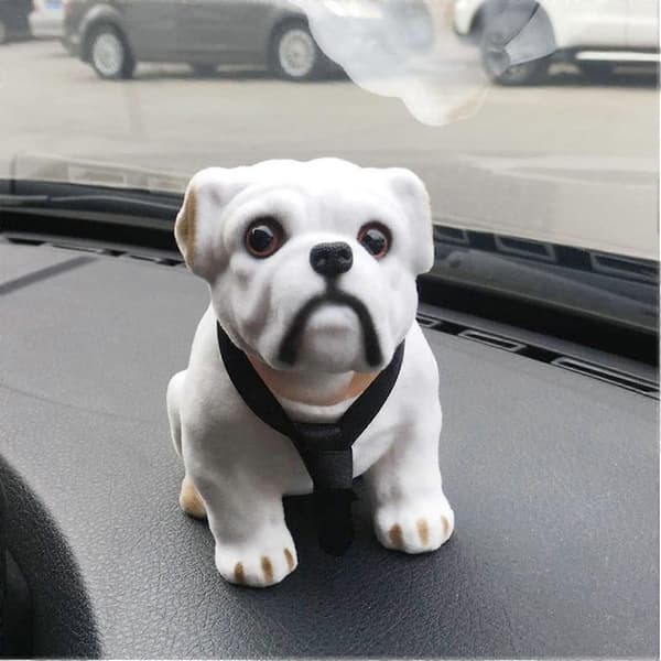 Søt bobblehead hund bilpynt
